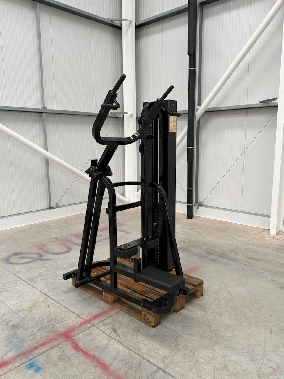 Hoist Lat Pulldown