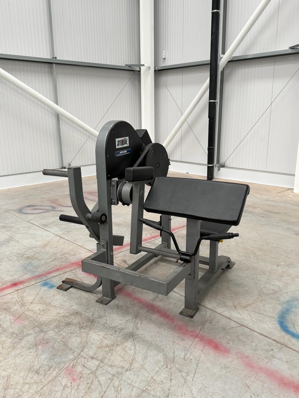 Strive Plate Loaded Arm Curl