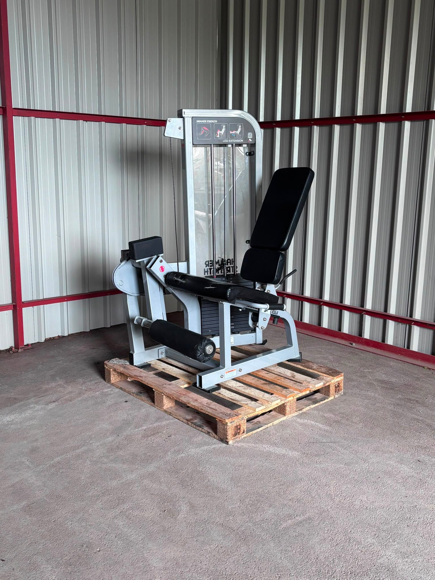 HammerStrength Leg Extension
